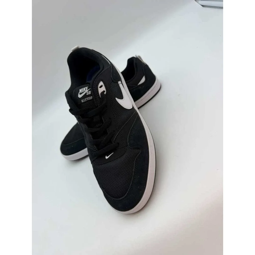 Nike‎ SB Alleyoop Men's Skate Sneakers – Black/White – Size 11
